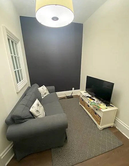 111 Ainslie St N #3 — Photo 7