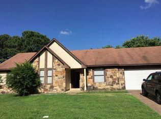 3088 Ridgeway Rd, Memphis, TN 38115