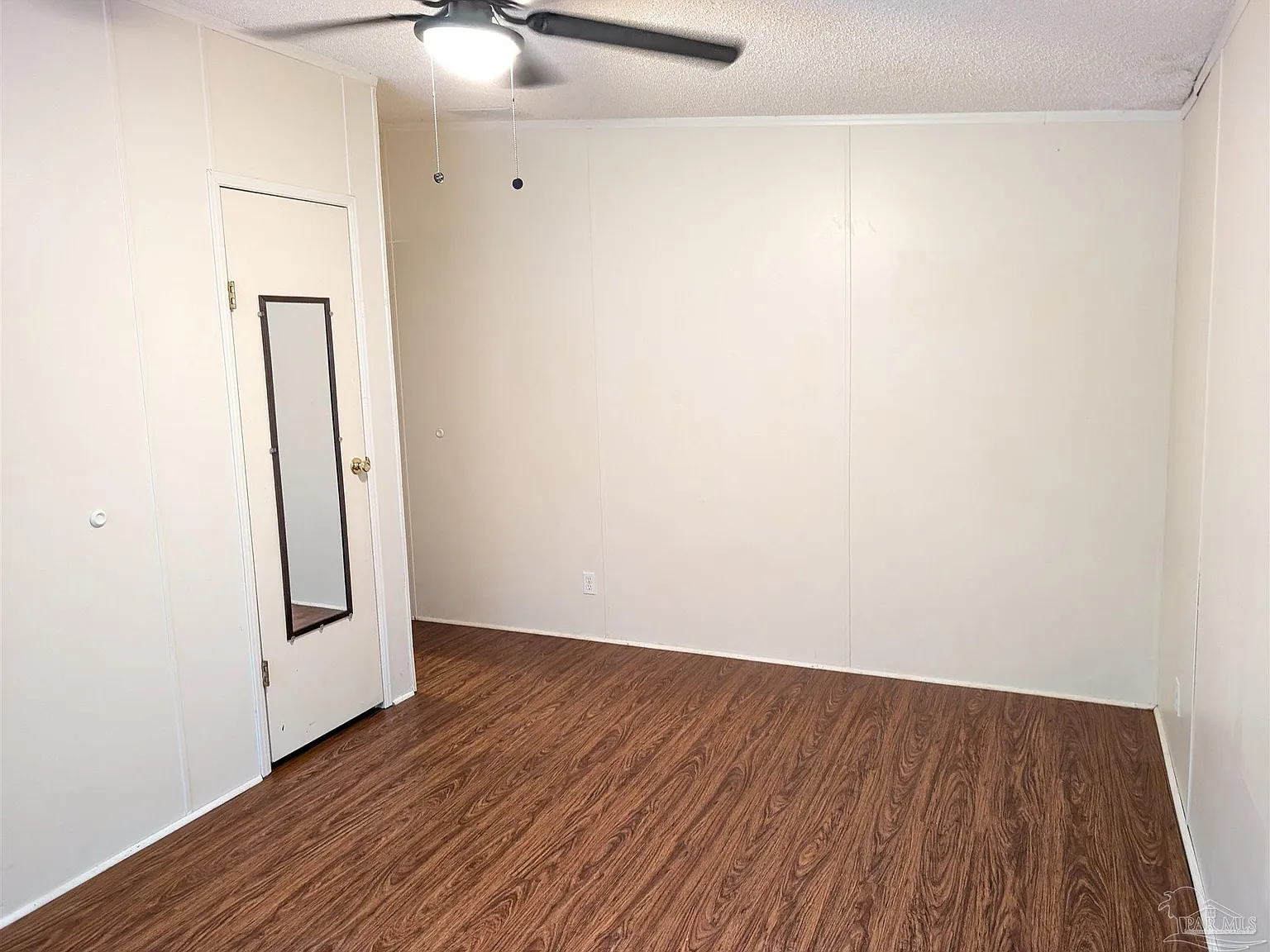 3 bed, 2086 sqft, $2,100 — Photo 4