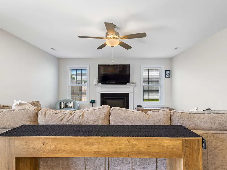 217 Lookout Ln — Photo 19