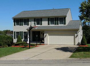 911 Castleview Dr, North Huntingdon, PA 15642