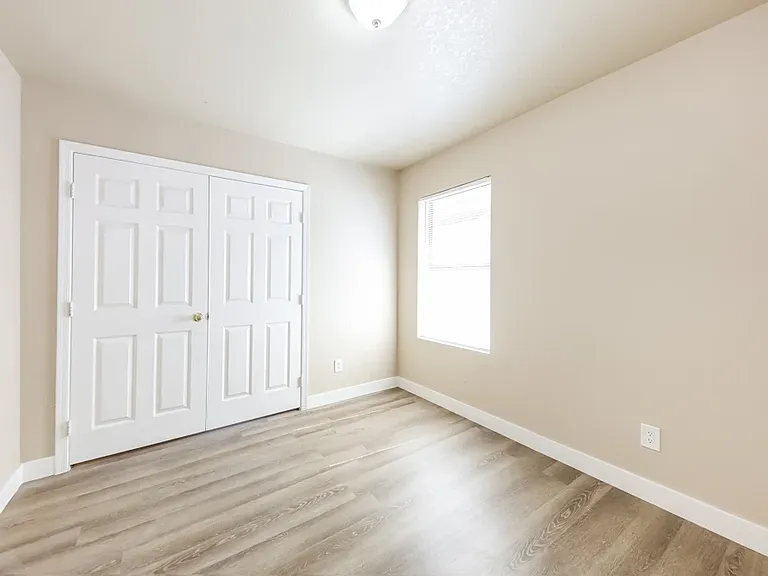 7608 W Mescal St — Photo 3