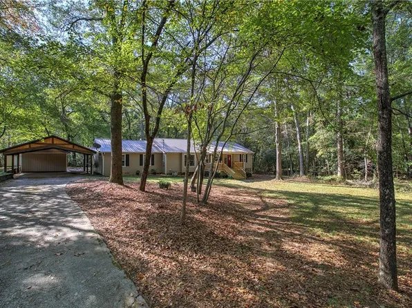 293 Gamble Dr, Carrollton, GA 30116