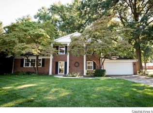 2184 Greenbriar Dr, Springfield, IL 62704