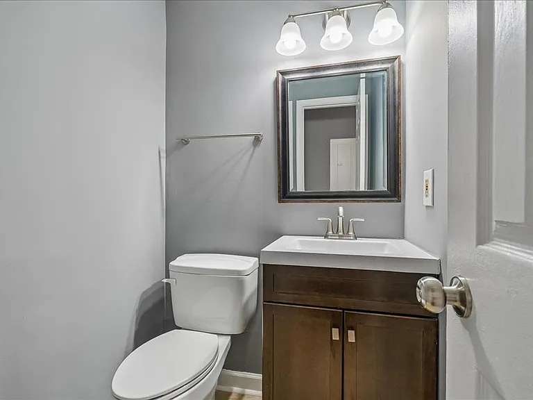 12123 Salemtown Dr — Photo 12