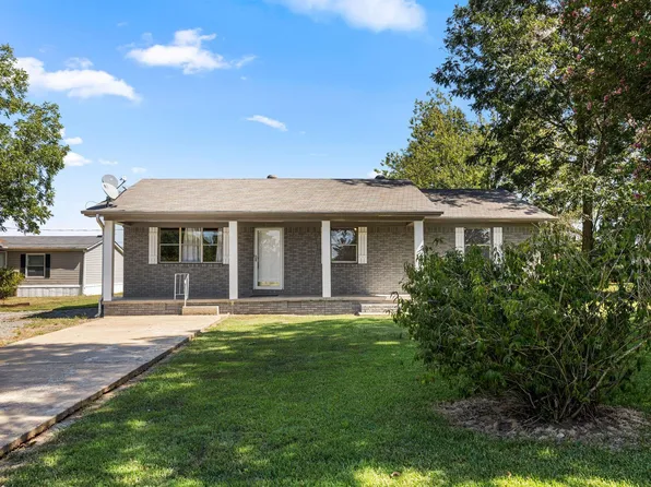 211 S Polk St, Cabot, AR 72023