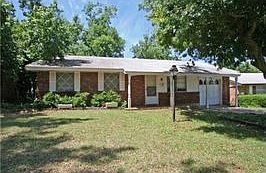 Home for Sale in Del City, Oklahoma $59,900