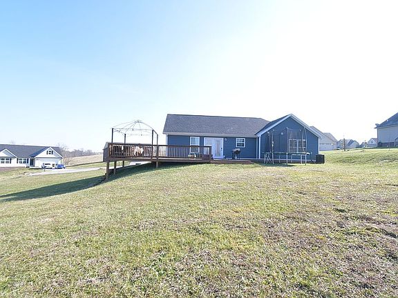 4th image of 505 Lucombe Cir
