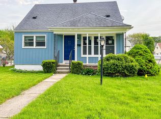 28571 James St, Garden City, MI 48135