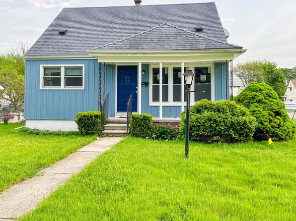 28571 James St, Garden City, MI 48135