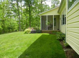 531 Lindsey Ln, Ona, WV 25545