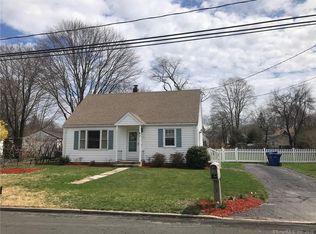 18 Brill Ave, Waterford, CT 06385