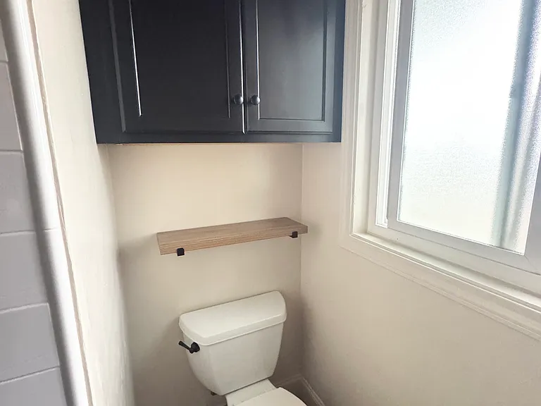 708 Burke Ave — Photo 5