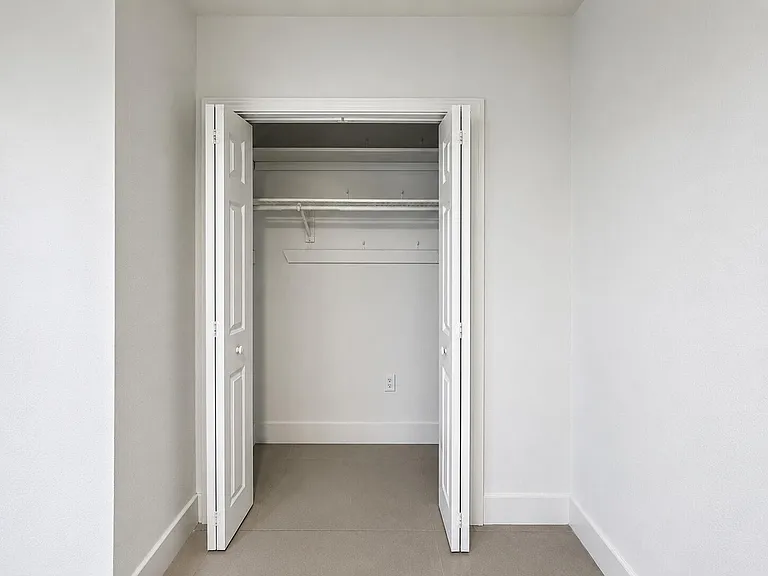 2152 SW 72nd Ave #A — Photo 8