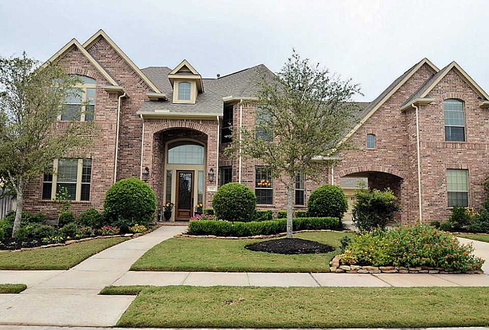 Beautiful one owner Trendmaker home on a corner lot in Telfair.