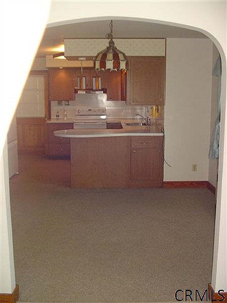 3rd image of 31 WASHINGTON Avenue