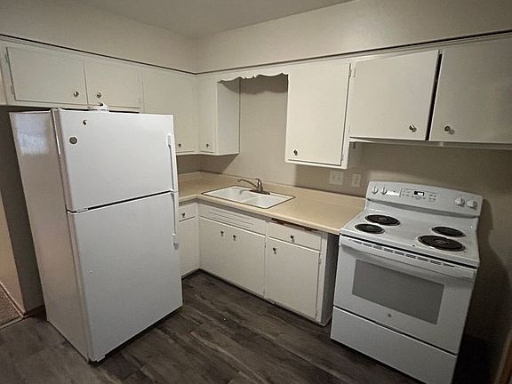 2nd image of 5870-5876 Tower Rd #70-2