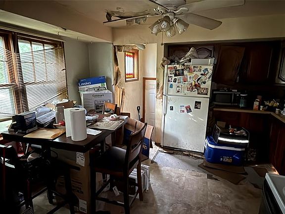 2nd image of 3134 La Vista Dr