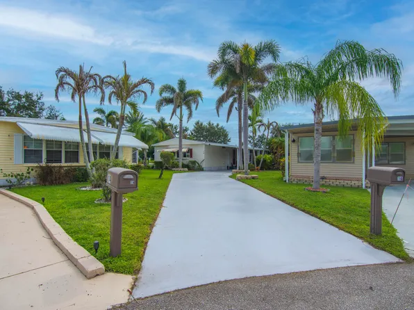 16 Santa Maria Court, Port St Lucie, FL 34952