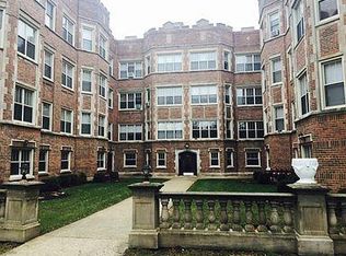 1732 E 70th St APT 3, Chicago, IL 60649