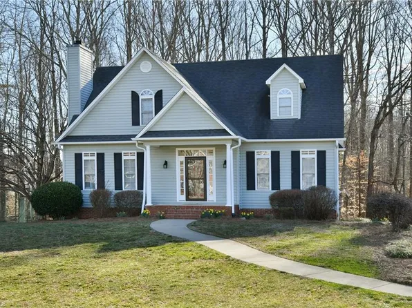 131 Covington Dr, Advance, NC 27006
