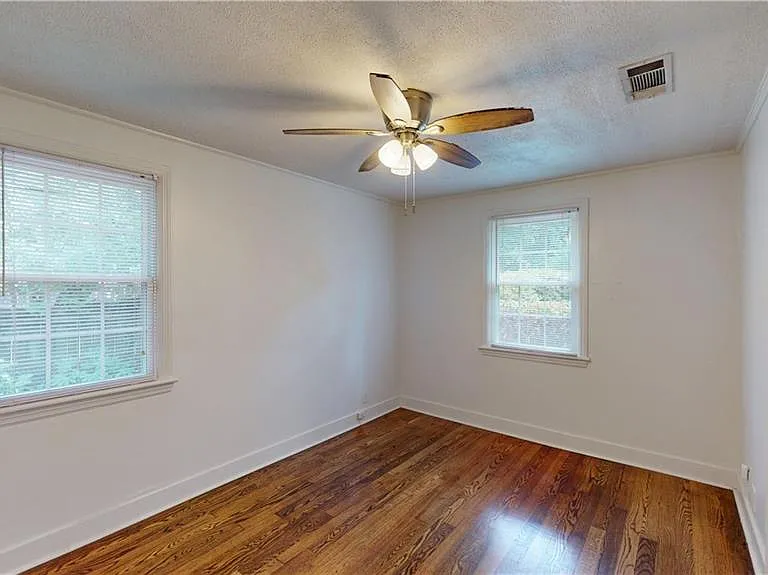 272 Border Dr W — Photo 14