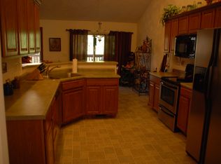 1951 Hawksbill Dr, Belleville, IL 62223