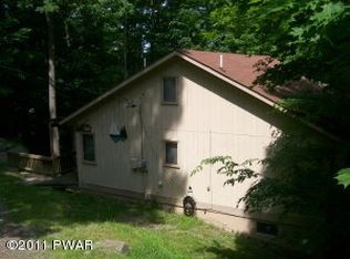 1046 Sunrise Ter, Lake Ariel, PA 18436