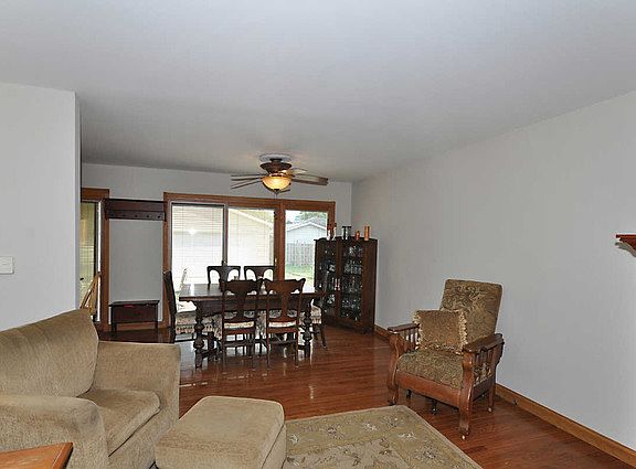 3rd image of 1341 Phoenix Dr