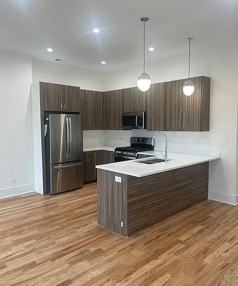 1922 N Kedzie Ave #2 — Photo 1