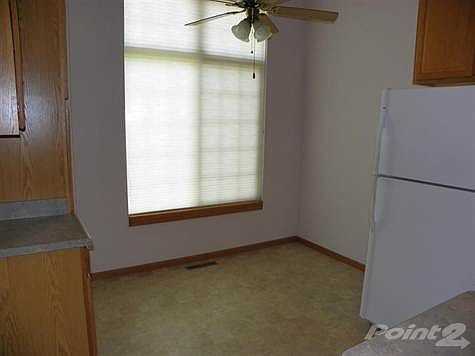 5th image of 140 E Weston Dr
