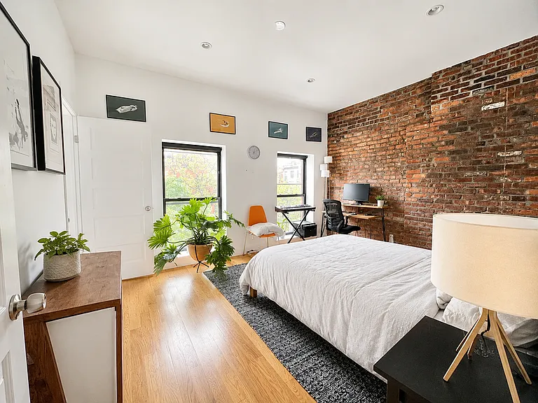 154 Summit St #4 — Photo 5