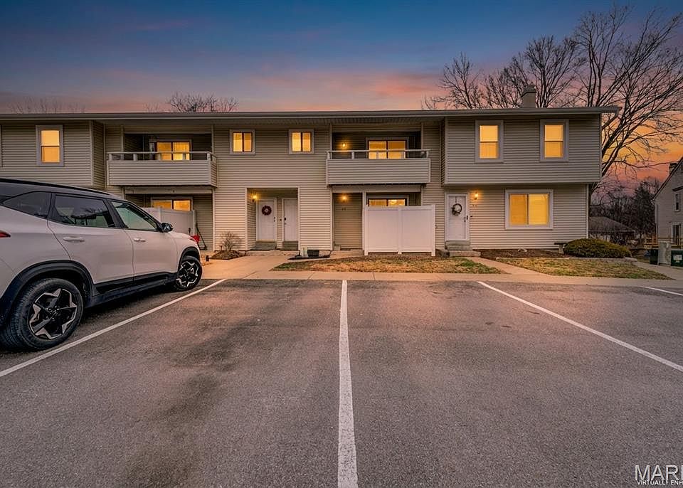 1st image of 610 Summer Winds Ln #F