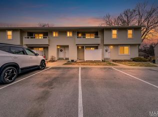 610 Summer Winds Ln #F, Saint Peters, MO 63376