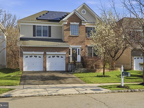 2nd image of 24 Devonshire Dr