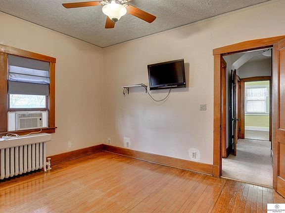 5th image of 5837 Florence Blvd