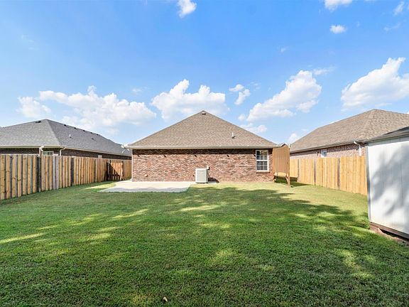 4th image of 986 Culverson Ct