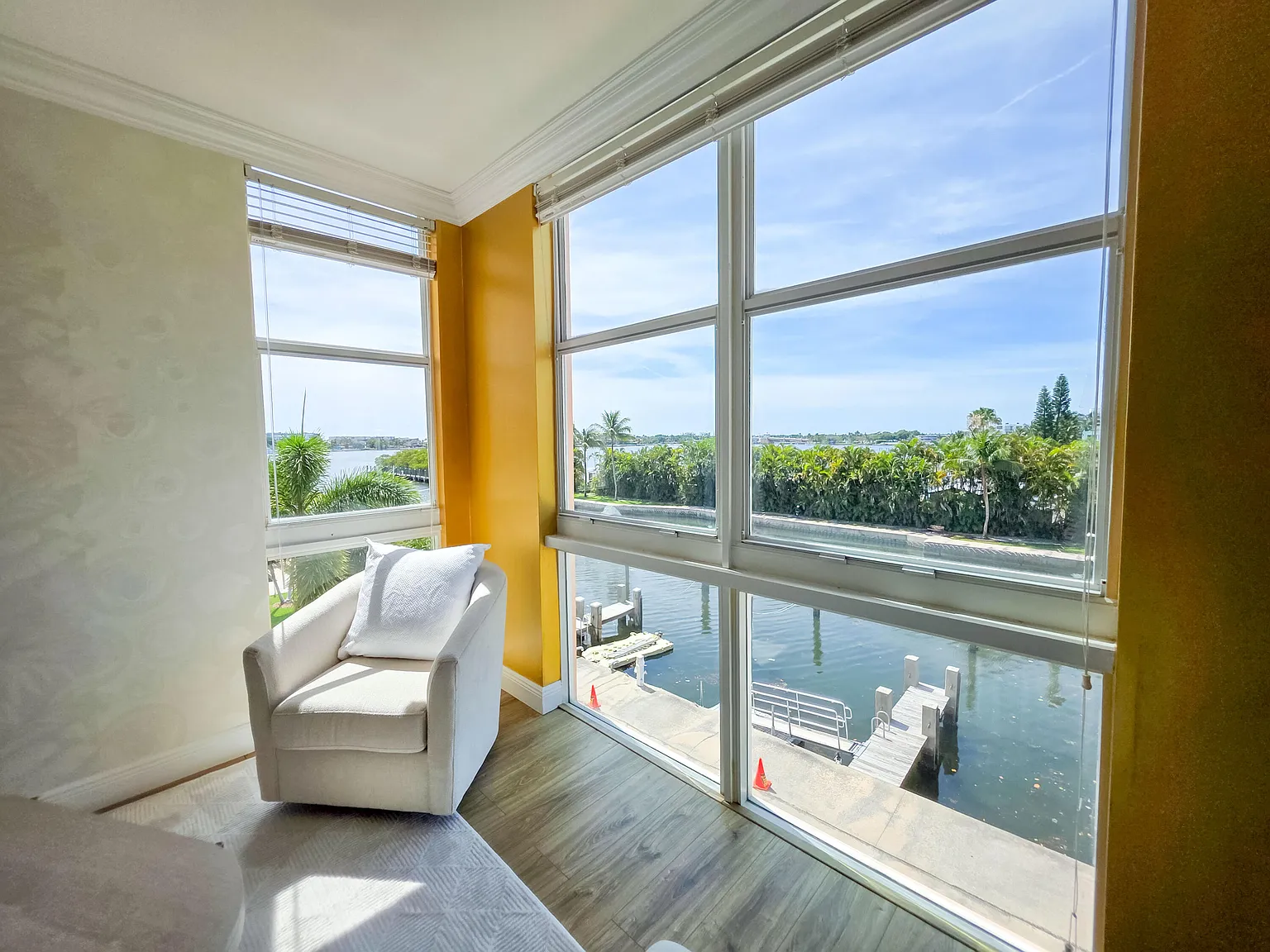 2 bed, 2.0 bath, 1265 sqft, $5,000 — Photo 1
