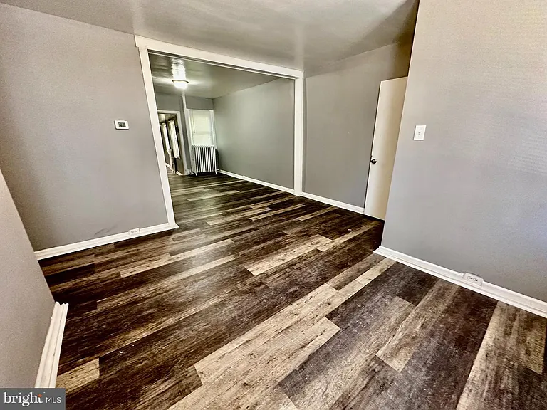 405 Lawrence St — Photo 2