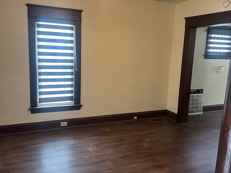 2853 Scottwood Ave — Photo 3