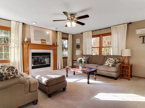 4th image of 300 Trotter Dr