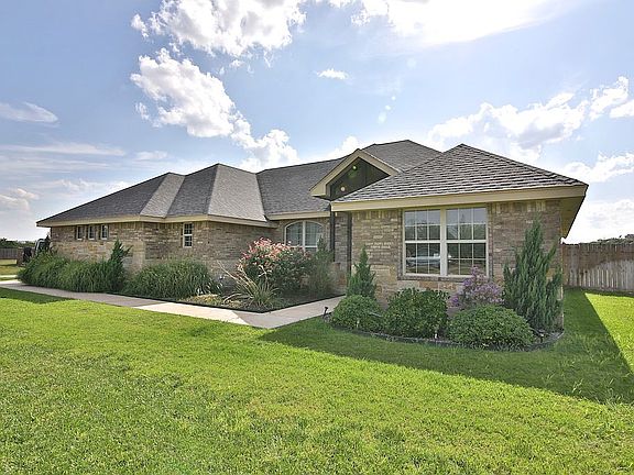 4th image of 110 Bear Creek Dr