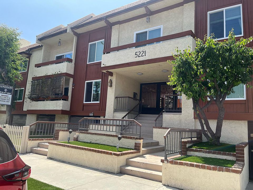1st image of 5221 Zelzah Ave #108