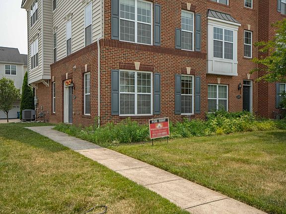 4th image of 43177 Loudoun Reserve Dr