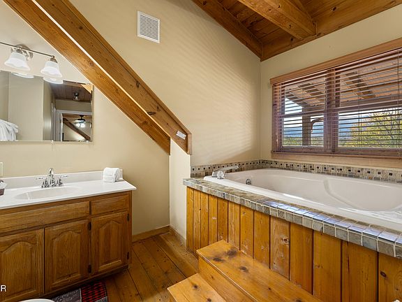 21st image of 1855 Spring Hill Dr