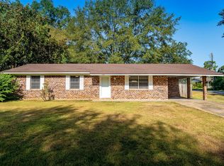 1201 Dawn Dr, Ellisville, MS 39437