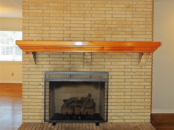 5th image of 631 Parker Cir