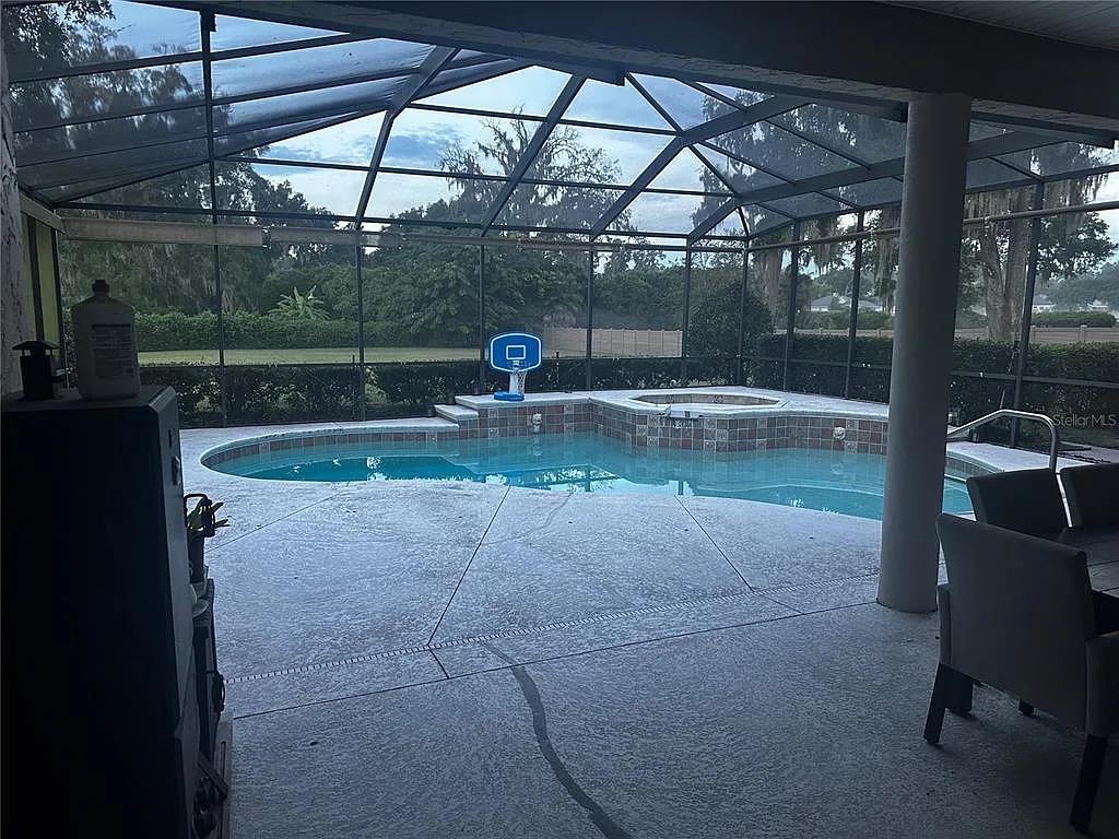 3 bed, 3.5 bath, 3525 sqft, $4,500 — Photo 2