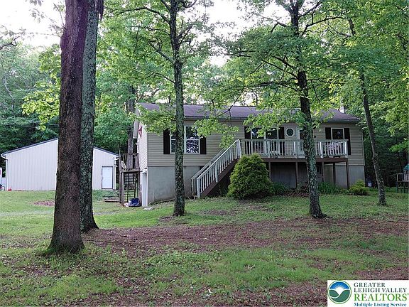 2nd image of 20 Daniel Cir