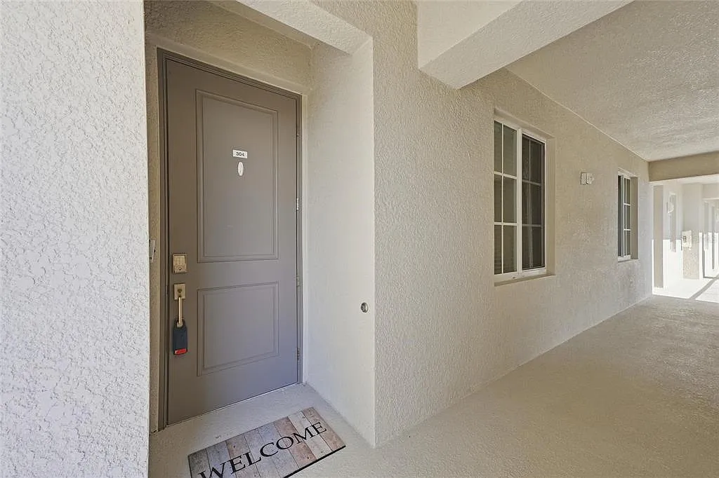 2 bed, 2.0 bath, 1236 sqft, $5,500 — Photo 3